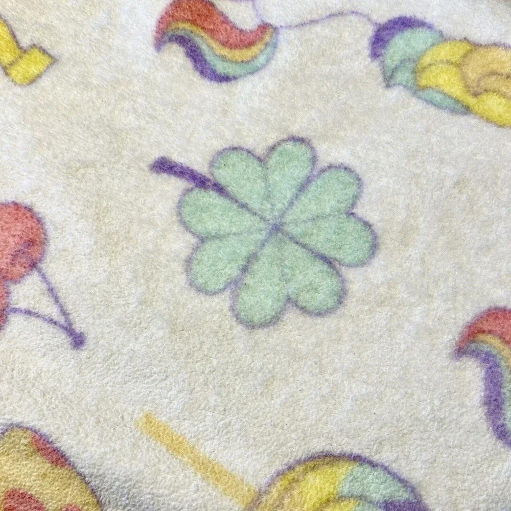 Unicorn, Rainbows & Lolly Pops Dream in Color Throw Blanket Very‎ Soft Bright